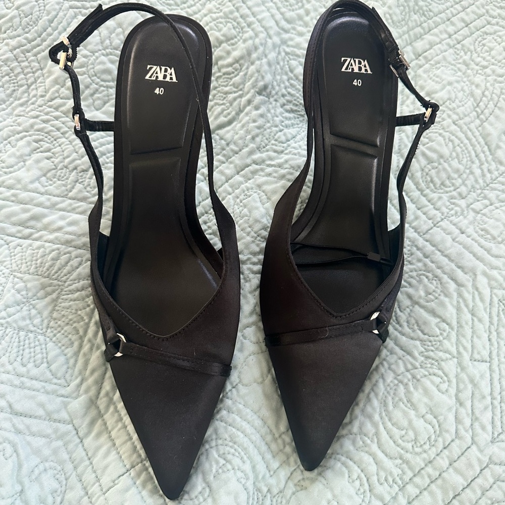 Zara Black Heels with Pointed Toe and Slingback